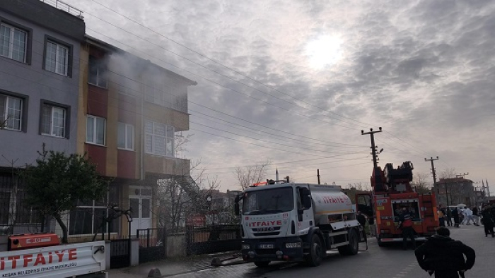 Keşan’da korku dolu anlar: Evini ateşe verdi