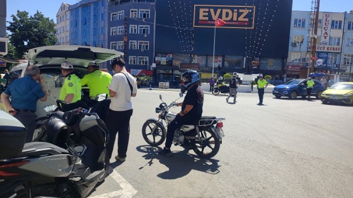 Keşan'da 2 gün üst üste kasksız yakalanan sürücüye 7 bin 500 lira ceza
