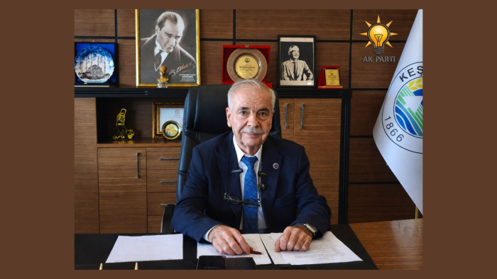 Özcan’a AK Parti rozetini Cumhurbaşkanı Erdoğan takacak