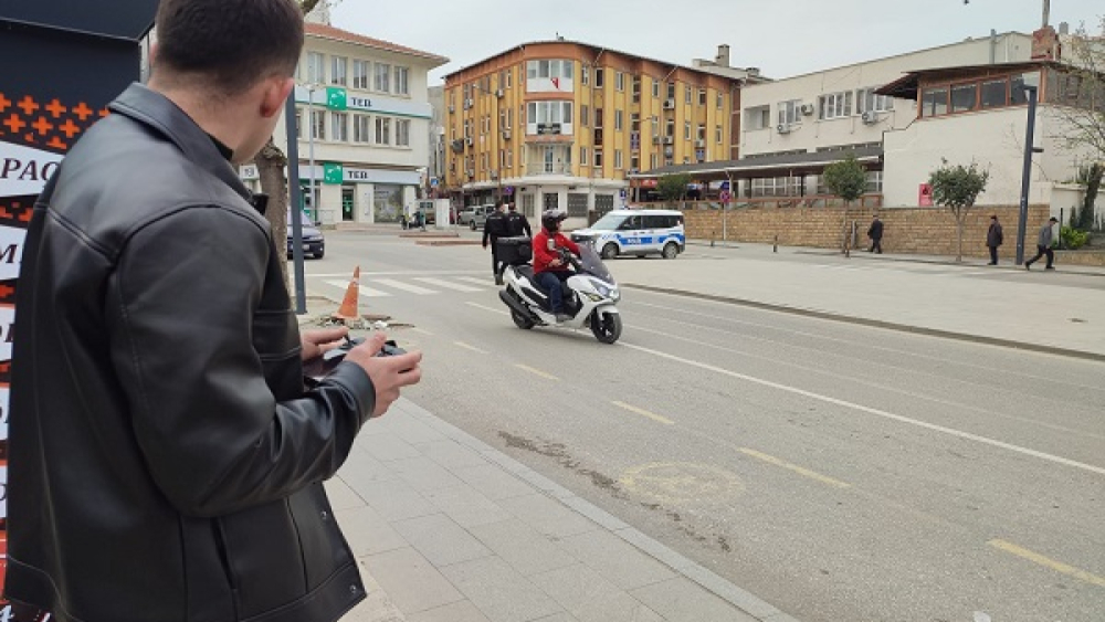 Keşan’da polisten dronlu trafik denetimi