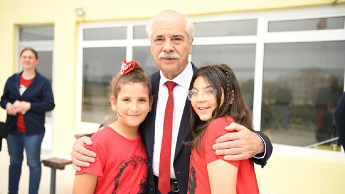 Mehmet Özcan: Tüm çocuklarımızın bayramı kutlu olsun