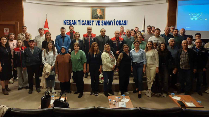 Seracılık toplantısına kadınlardan büyük ilgi