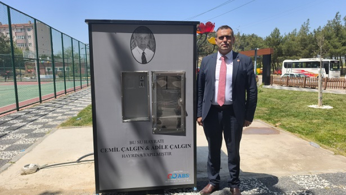 Muhtar Uzdilli, Cemil ve Adile Çalgın hayrına yapılan çeşme için teşekkür etti