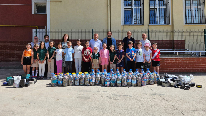 Raşit Efendi İlkokulu öğrencileri 1 ton 109 kilo atık pil topladı