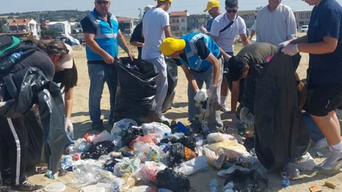 Mecidiye ve Erikli’de öğrencilerinde katılımıyla çevre temizliği yapıldı