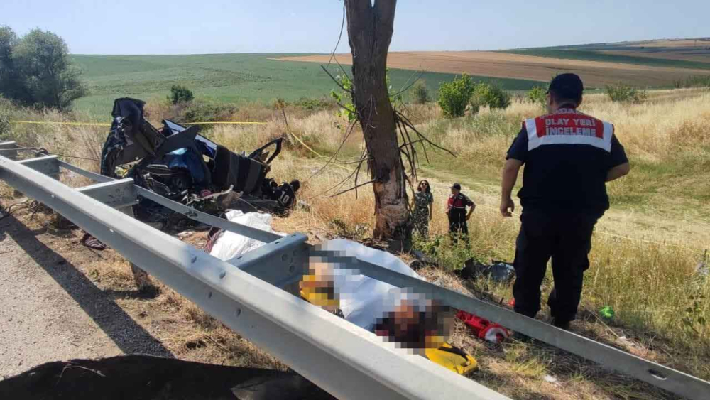 Uzunköprü’de feci kaza: 5 ölü