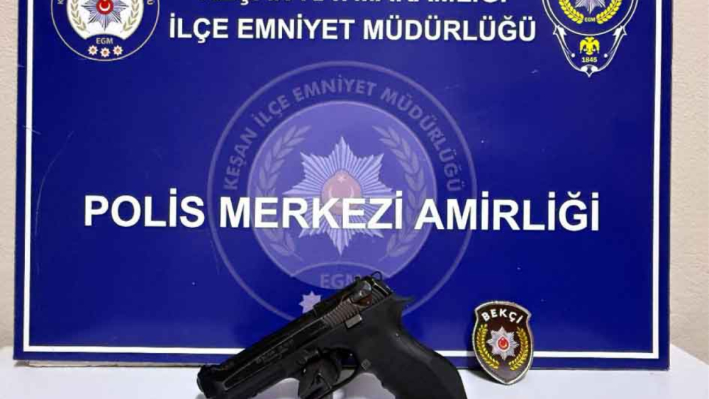 Keşan’da üzerinde kurusıkı tabancayla yakalandı