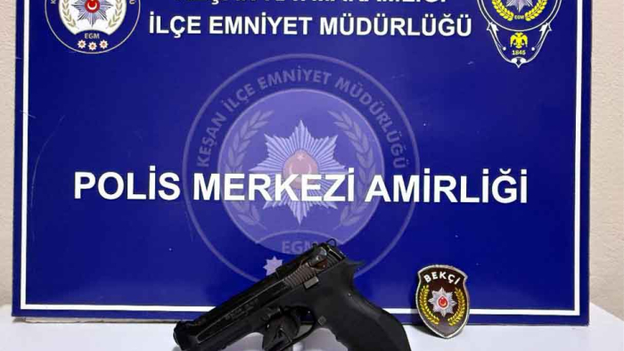 Keşan’da üzerinde kurusıkı tabancayla yakalandı