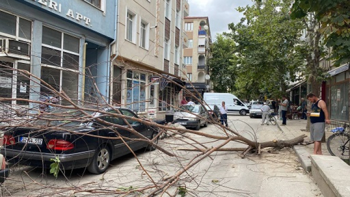 Kuvvetli rüzgar Perşembe gecesine kadar etkili olacak