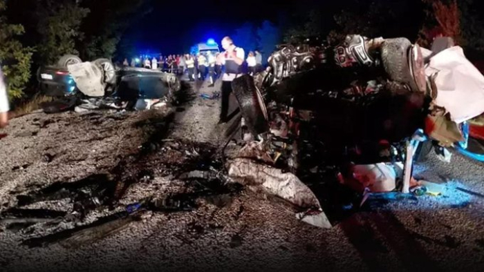 Çanakkale'de katliam gibi kaza..! 6 kişi hayatını kaybetti