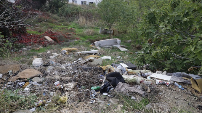 Bu kadarına da pes! Koltuk bile atılmış