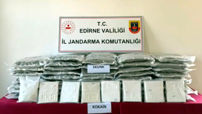 Edirne'de 97 kilo skunk ve 9 kilo kokain ele geçirildi