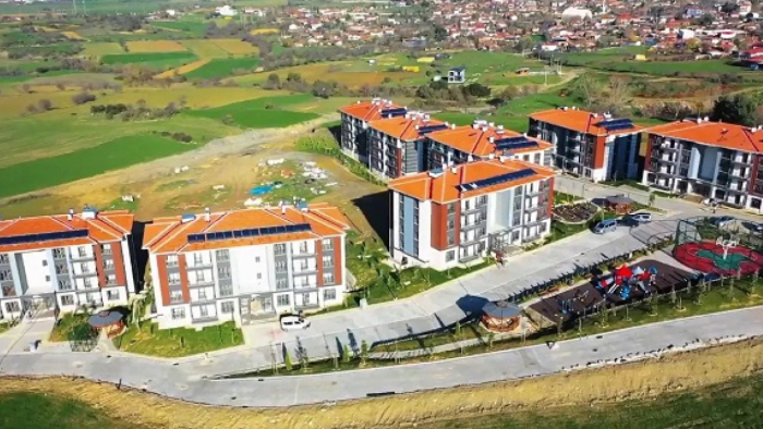 Yenimuhacir beldesinde 156 TOKİ konutunun teslimine başlandı