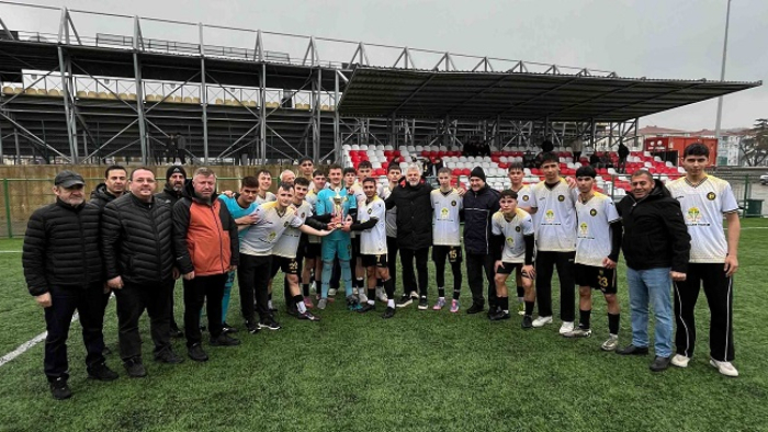 Keşanspor U-18 takımı namağlup şampiyon oldu