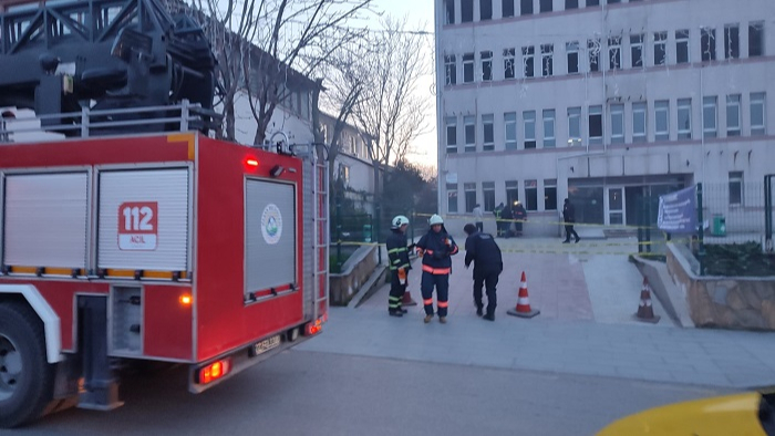 Eski hükümet konağında yangın paniği