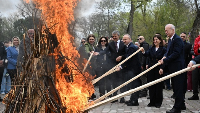Edirne'de Nevruz ateşi yakıldı