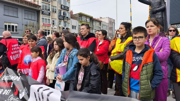Keşan’da öğretmenlerin protestosuna öğrencilerde katıldı