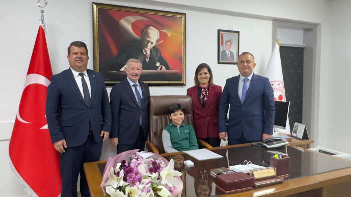 Temsili kaymakam Ezra, okullardaki güvenlik tedbirlerini sordu, okuluna oyun parkı talep etti