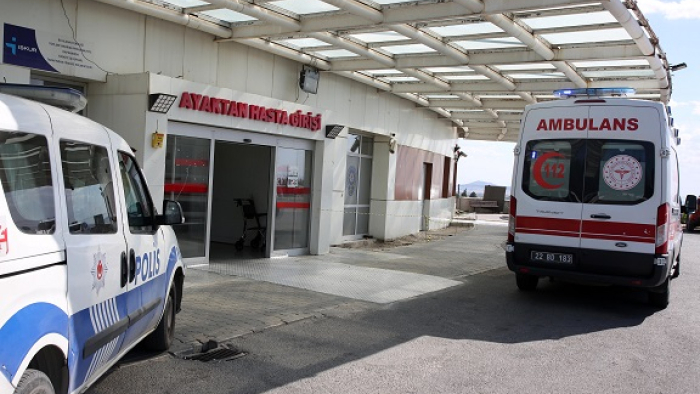 Keşan’da inşaatta demirin üzerine düşen işçi ağır yaralandı