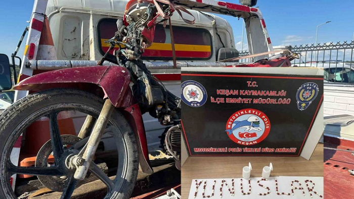 Uyuşturucuyla yakalanan plakasız motosikletin ehliyetsiz sürücüsüne 128 bin TL ceza